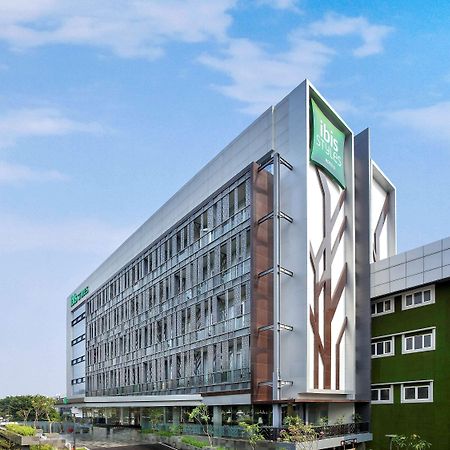 Ibis Styles Jakarta Sunter Exterior foto